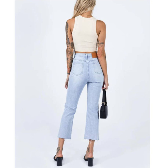 Princess Polly ANGELA CROPPED JEANS LIGHT WASH DENIM - Picture 3 of 11